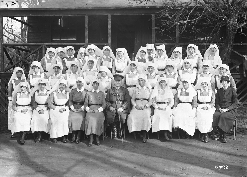 O.C. and Nurses, No. 3 Canadian General Hospital, 1919. Library and Archives Canada, PA-003948