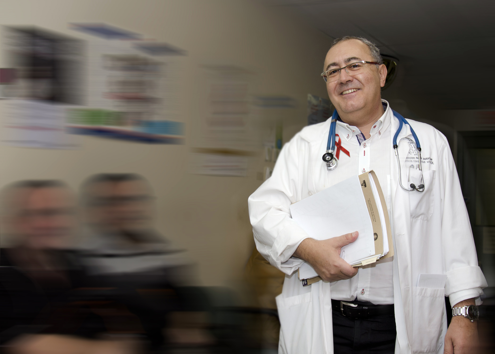 Dr. Jean-Pierre Routy, Clinical Director of the Chronic Viral Illness Service at the MUHC, Senior Scientist in the Infectious Diseases and Immunity in Global Health Program at the Research Institute of the-MUHC and Director of the FRQS AIDS and Infectious Diseases Network