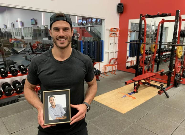 Montreal man aiming to break burpee record, raise money in memory of brother  