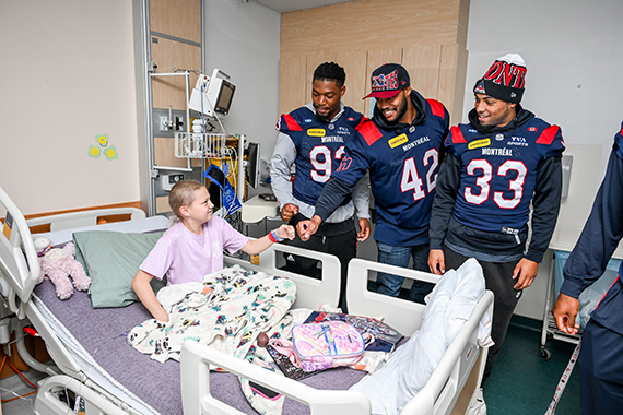 The Alouettes visit the Montreal Children's Hospital