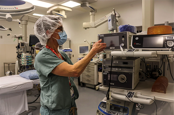 A video analysis platform to accelerate surgeon training: a first in Canada at the MUHC!