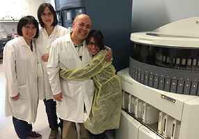 The Immunohistochemistry Lab – One of the largest in Quebec! It performs a visual test of protein expression for pathologists to interpret both in the MUHC and other hospitals. From left to right: Huimin Wang, Christine Lavallée, Medical Technologists, Alfred Cuellar, Coordinator and Miriam Blumenkrantz, Pathologist.