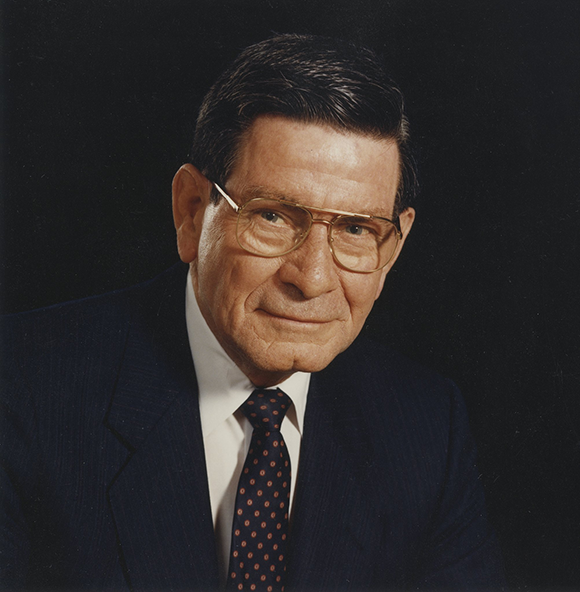 Dr. Douglas Kinnear