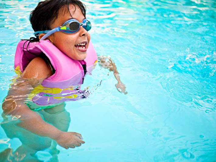 How to prevent your child from drowning this summer