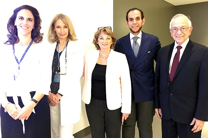 From left to right: Plastic Surgeons Dr. Lucie Lessard and Dr. Omar Fouda Neel, Surgical Oncologists Dr. Michael Thirlwell and Dr. Francine Tremblay and Genetic Counsellor Laura Palma