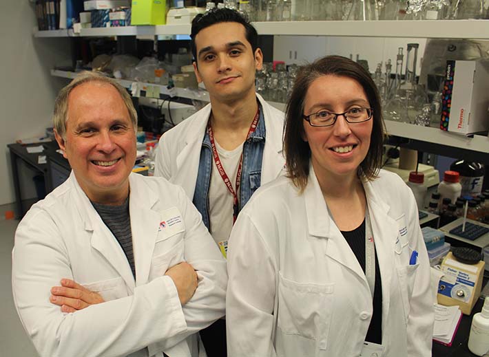 From L to R : Martin Olivier (Principal Investigator) with Alonso da Silva Lira Filho (PhD student) and Caroline Martel (Research assistant) in their laboratory at the Research Institute of the McGill University Health Centre.