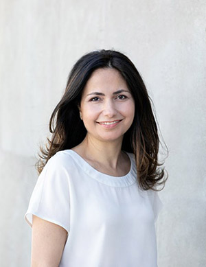 Maryam Oskoui Headshot