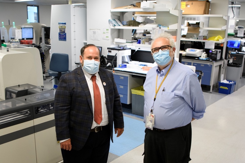 Dr. Andre Dascal, medical director of OPTILAB Montréal-CUSM and chief of clinical laboratory medicine at the MUHC and Enzo Caprio, Clinical administrative director of OPTILAB-Montréal CUSM