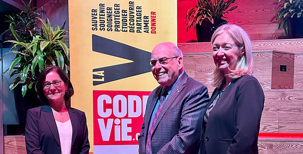 Dr. Rhian Touyz, executive director and chief scientific officer of the RI-MUHC, Dr. Phil Gold, and Stephanie Riddell, president and CEO of the Montreal General Hospital Foundation, at the CODE LIFE Research Awards ceremony.
