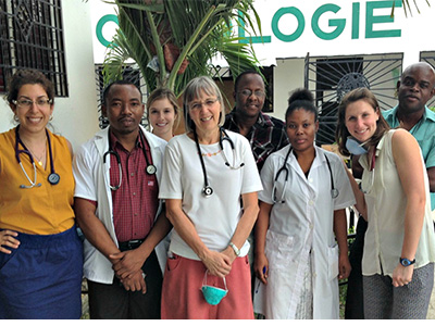 From left to right: Dr. Laura Habib, Dr. Marie-Lie Cadieux, Dr. Joyce Pickering, Dr. Rachel Spevack, and Dr. Michael Quon with their Haitian colleagues during the second month-long rotation in St. Nicolas Hospital.